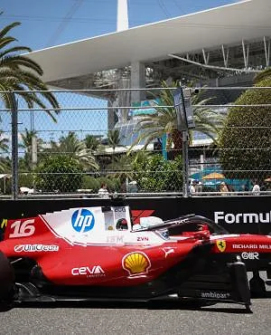 Charles Leclerc de snelste in vrije training, Max Verstappen in goeden doen!