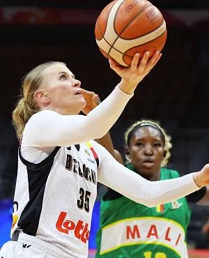 Julie Vanloo moet vertrekken bij de Los Angeles Sparks