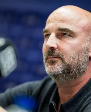 “Het werk dat ik ga doen moet in verhouding staan tot het prestige van de club”: Antoine Sibierski voorgesteld bij Anderlecht