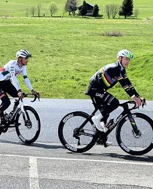 Tour de France: Op missie verkennen Tadej Pogačar en Isaac Del Toro (nu al) bergetappes