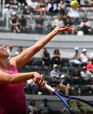 WTA Rome: Elise Mertens klopt Jasmine Paolini en stoot door naar de achtste finales !