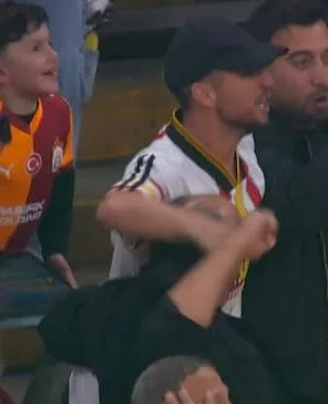 “Dit kon ik echt niet missen”: Dries Mertens was aanwezig voor de titel van Galatasaray