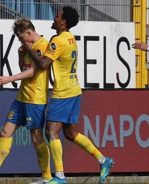 Westerlo klopt Charleroi (0-1) en blijft in de race voor de Europe Play-offs