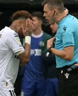 Per ongeluk gewisseld: Neymar haalt hard uit en spreekt van onrecht