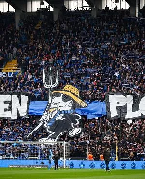 Schandaal in Brugge: supporter brengt nazi-groet richting Union-vak