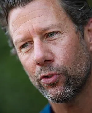 « Er zijn nog veel dingen te doen om hogerop te geraken » : Wim Fissette over zijn nieuwe ervaring met Victoria Mboko