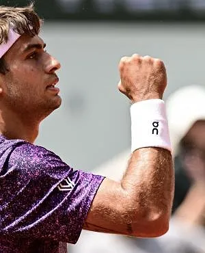 Roland-Garros : Cobolli wint overtuigend van Tien en plaatst zich voor eerste achtste finale, Svajda zorgt voor verrassing tegen Cerúndolo