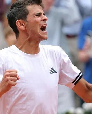 Roland Garros : Rafael Jodar knokt zich voorbij Pablo Carreño Busta en treft Alexander Zverev in de kwartfinales