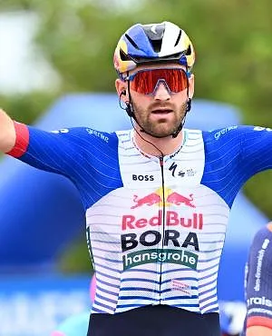 Jordi Meeus wint in de sprint de 106e editie van de Brussels Cycling Classic !