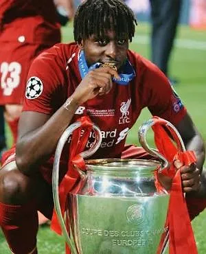 Donderslag bij heldere hemel : Divock Origi zet een punt achter zijn carrière !