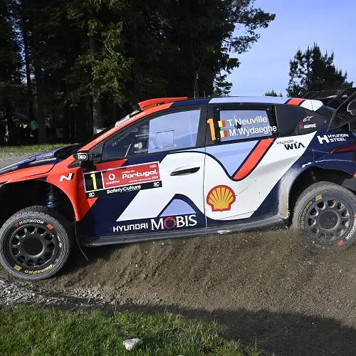 WRC : Thierry Neuville 4e n’a jamais pu menacer le trio Ogier, Tänak et Rovanperä