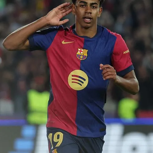 Lamine Yamal envoie un message à Ousmane Dembélé pour le Ballon d’Or : « Jouons le jeudi »