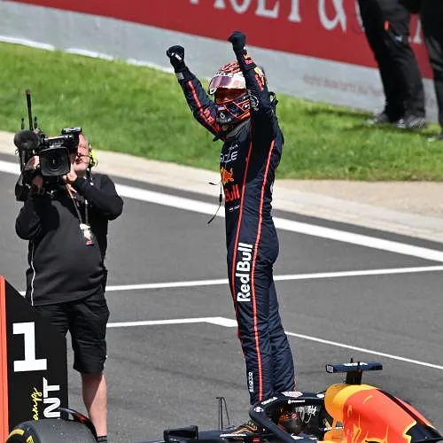 F1 Belgique : Max Verstappen remporte la course sprint devant Oscar Piastri
