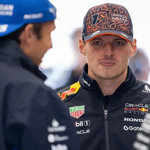 Verstappen reste chez Red Bull, Russell va prolonger chez Mercedes : la saga est terminée !