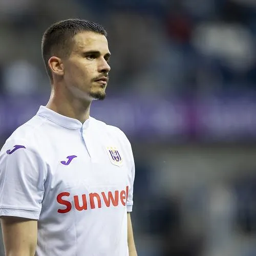 Une porte de sortie se dessine pour Leander Dendoncker après son départ d’Anderlecht !