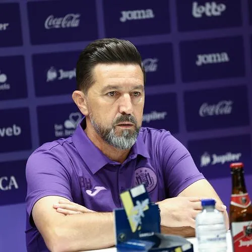 Besnik Hasi avant Anderlecht – AEK Athènes : « Nous ne nous préparons pas spécialement pour Jovic »