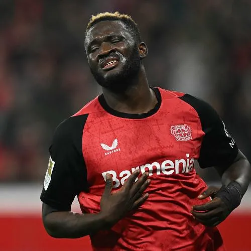 Le transfert de Victor Boniface à l’AC Milan échoue à cause de doutes lors des tests médicaux