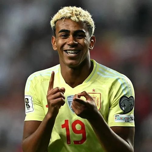 Lamine Yamal : « Si je n’arrive pas à avoir plusieurs Ballons d’Or, c’est que je n’aurai pas bien fait les choses »