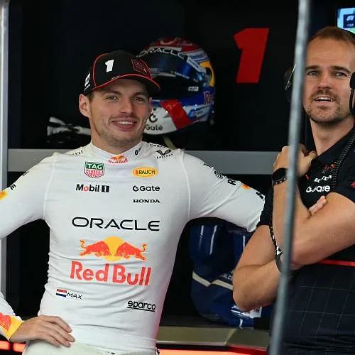 GP d’Azerbaïdjan : Max Verstappen réalise le meilleur temps des qualifications et partira en pole à Bakou