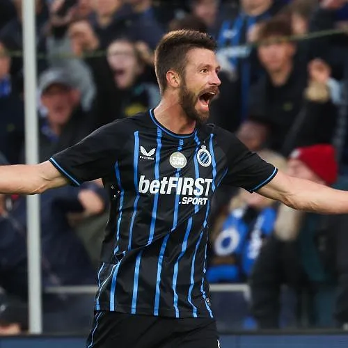 Le Club Bruges l’emporte 2-0 face à Saint-Trond, Mechele buteur pour sa 500e