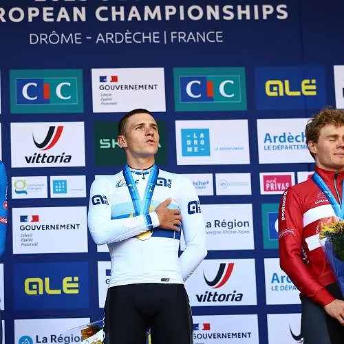 « C’est une p***** de fusée » : Remco Evenepoel a encore impressionné tout le monde !