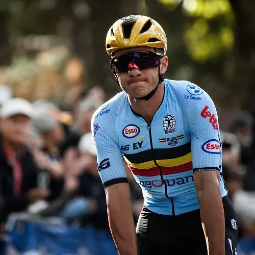 Remco lucide sur sa seconde place : « Il a encore été le plus fort sur le terrain »