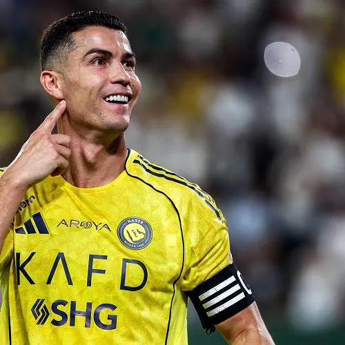 Le nouvel exploit de Cristiano Ronaldo : il devient le premier footballeur milliardaire !