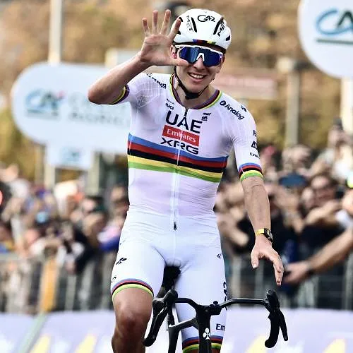 Et de 5! Tadej Pogacar s’impose sur le Tour de Lombardie et égale Fausto Coppi, Evenepoel 2e