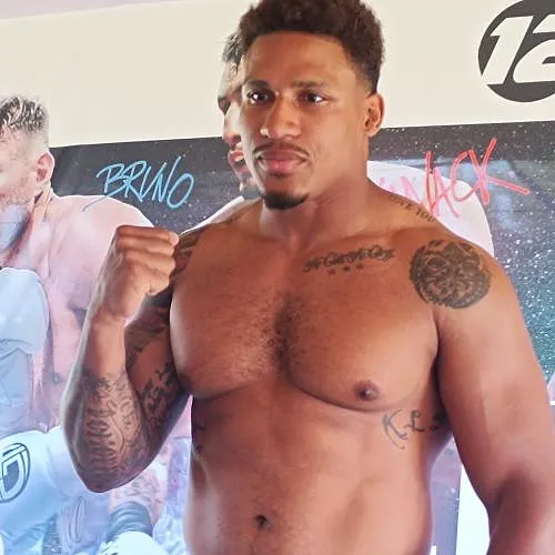 LLN Boxing Night 3 : Ryad Merhy devient champion WBC Africa World des lourds