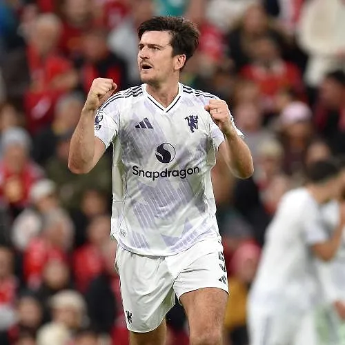 Manchester United et Lammens remportent le choc face à Liverpool