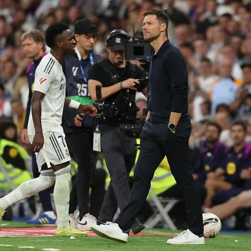 « Je quitte l’équipe » : l’improbable pétage de plombs de Vinicius lors du Clasico !