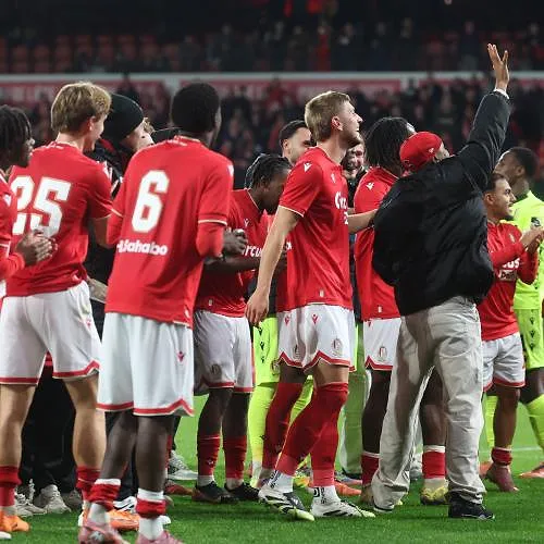 « Ils ont mélangé un peu trop de choses » : Ilaimaharitra chambre les supporters de Charleroi après la victoire du Standard