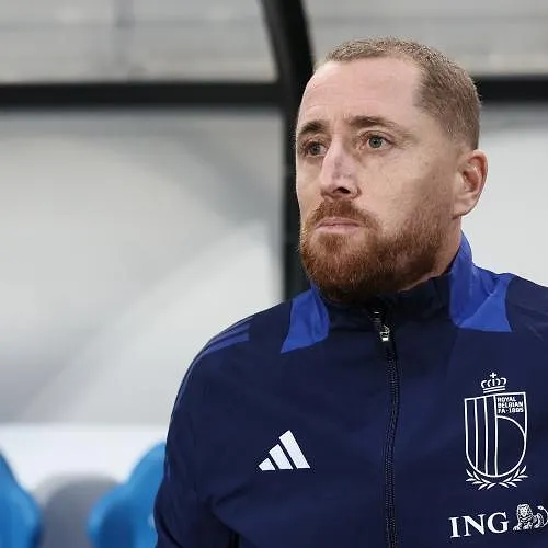 Pas de Mika Godts ni de Samuel Mbangula dans la sélection U21 de Gill Swerts