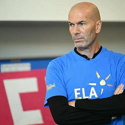 Zinédine Zidane annonce son retour sur le banc : « Bientôt »