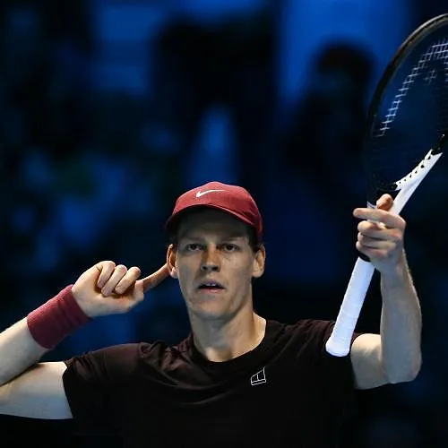 Sinner se défait en deux sets d’Alcaraz en finale du Masters de Turin (7-6 7-5)