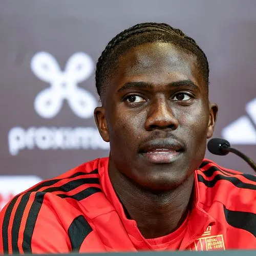 Amadou Onana et Nathan Ngoy forfaits contre le Liechtenstein