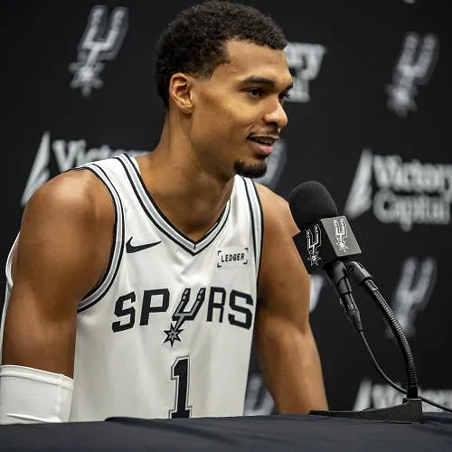 Absence de plusieurs semaines pour Victor Wembanyama : le DPOY en danger