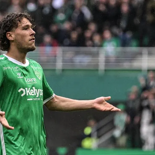 Lucas Stassin vers la Bundesliga ? L’attaquant pourrait quitter Saint-Etienne cet hiver