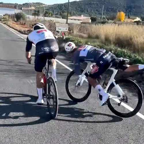 Mathieu van der Poel évite de justesse une très grosse chute à l’entraînement (video)