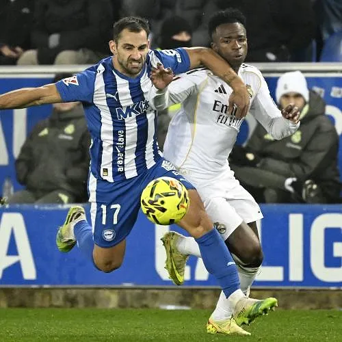 « Il ne siffle pas parce que c’est moi » : Vinicius se dit ciblé par les arbitres