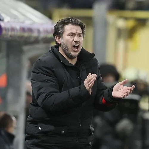 Carl Hoefkens met un stop à Genk : « Ce serait absurde de partir dans une période difficile »