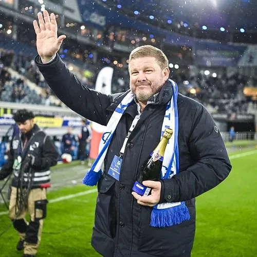 Hein Vanhaezebrouck critique le comportement de Saint-Trond : « Ses jérémiades étaient de trop »