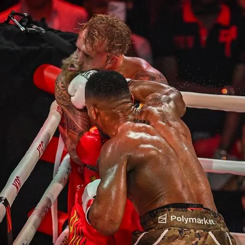 Anthony Joshua a eu besoin de six rounds pour étendre le YouTubeur Jake Paul après un piètre combat