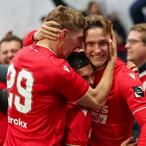 Un but après 35 secondes permet au Standard de l’emporter à Dender