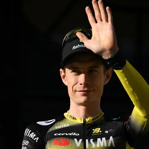 Jonas Vingegaard devrait se lancer dans un doublé Giro-Tour en 2026