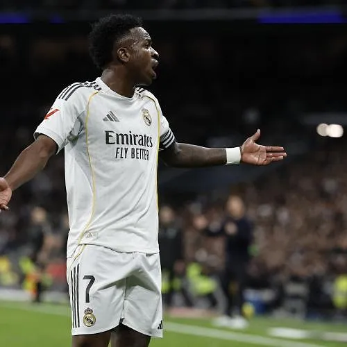 Vinicius va rester au Real Madrid ? Les négociations seraient sur le point de reprendre