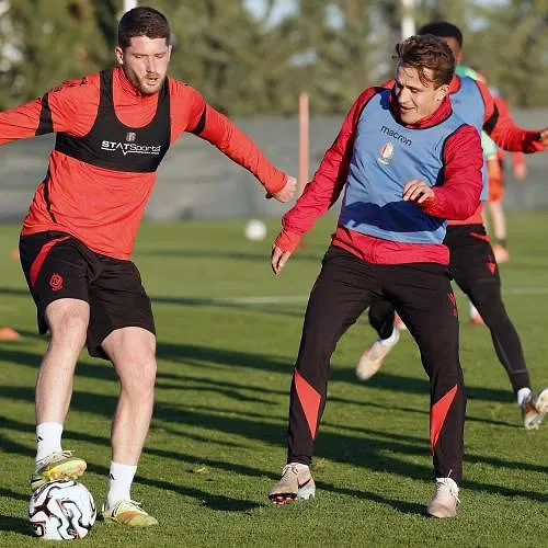 « Avec le nombre de joueurs blessés, on n’a pas sombré » : Ayensa fier du début de saison du Standard