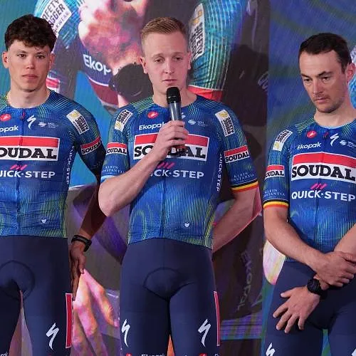 Tim Merlier toujours gêné par son genou : son début de saison est reporté