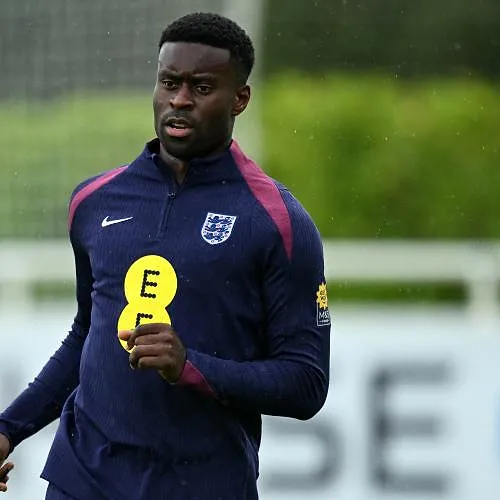 Manchester City pourrait recruter dès cet hiver le défenseur le plus courtisé de Premier League