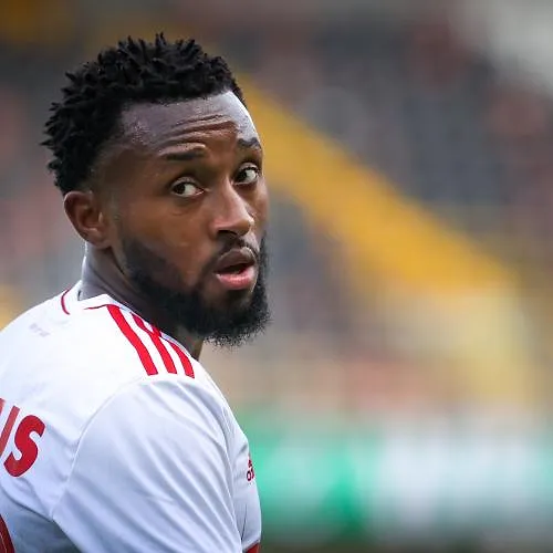 Un ancien milieu du Standard bientôt à La Louvière ?